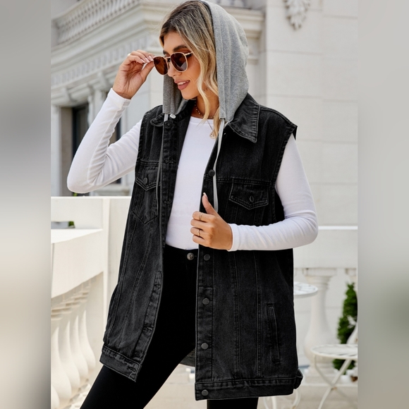 Drawstring Pocketed Button Up Sleeveless Hooded Denim Jacket - Picture 3 of 4